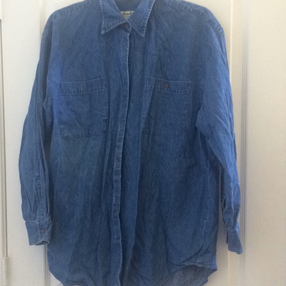 FINAL MARKDOWN Ladies Eddie Bauer denim blouse small